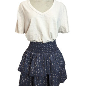 New! Universal Thread  V Neck Tee Shirt woman's XXL tee, cream beige